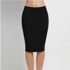 Guess black pencil skirt with zipper